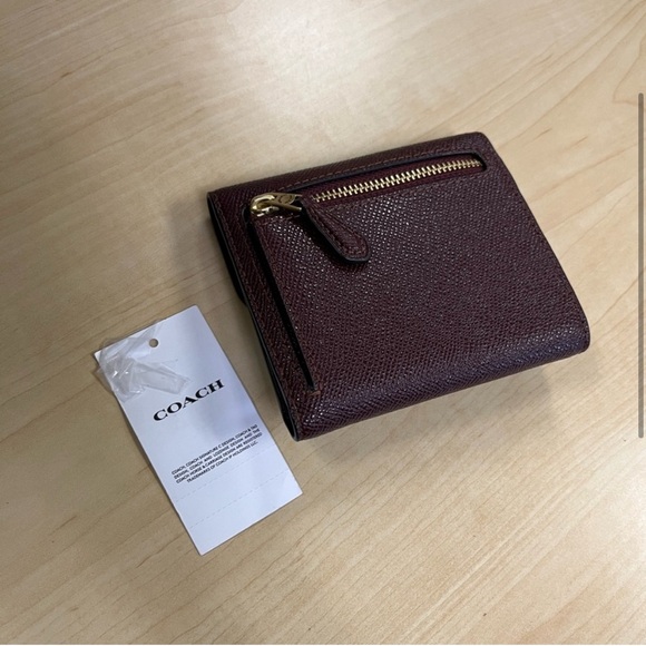 COACH Brand New “Wyn” Tri-Fold Envelope Leather Wallet, Brass/Merlot - Picture 3 of 9
